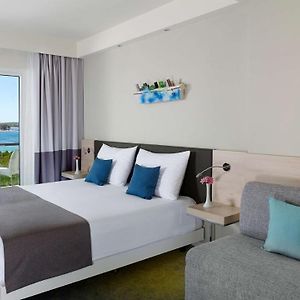 Superior  Sea side Room